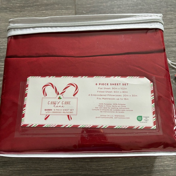 Candy Cane Lane 6 Piece Sheet Bed Set Queen Size - Red & White - Picture 5 of 6